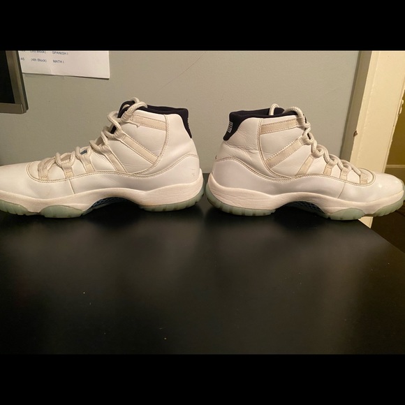 Jordan 11 legend blues